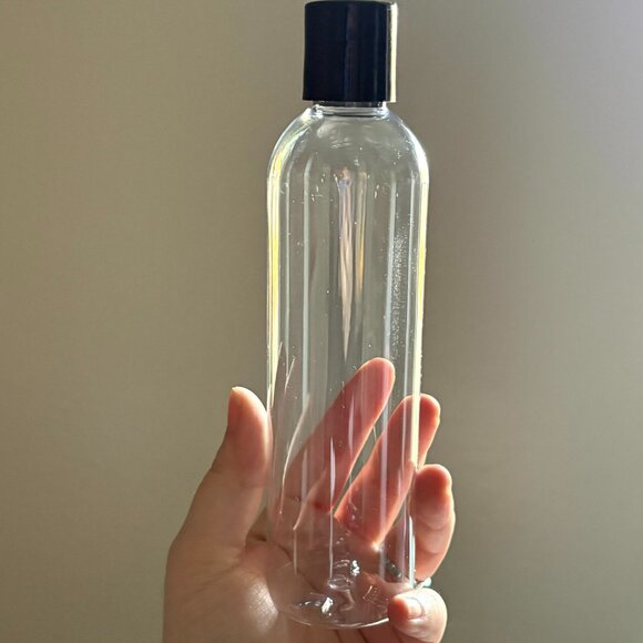 8oz empty  lotion bottles ( full box) - Picture 2 of 4